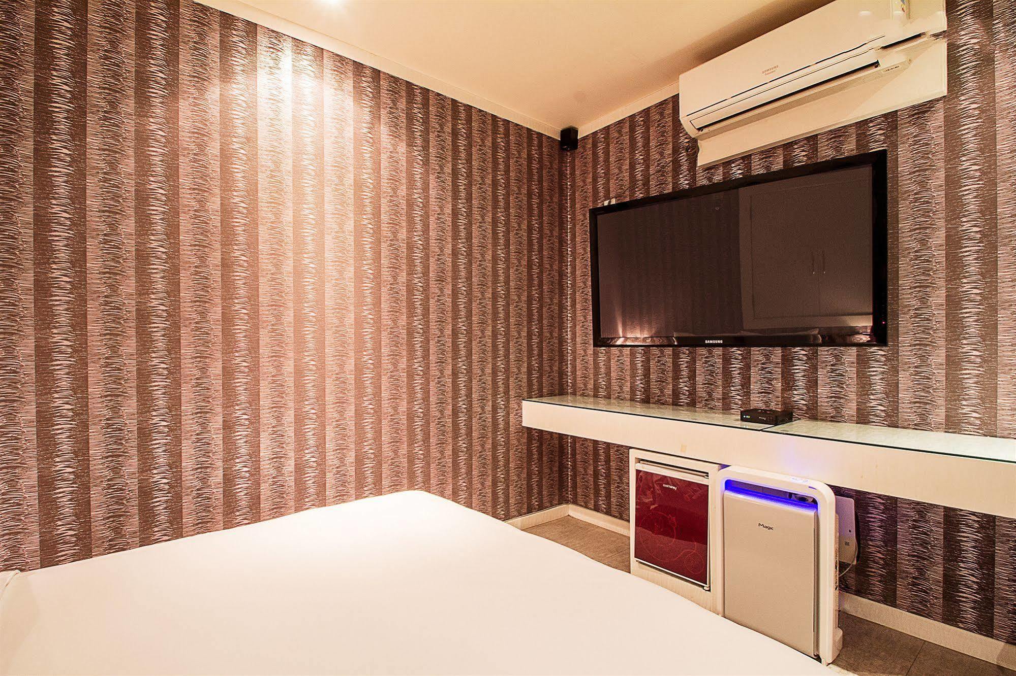 Max Hotel Daejeon Esterno foto